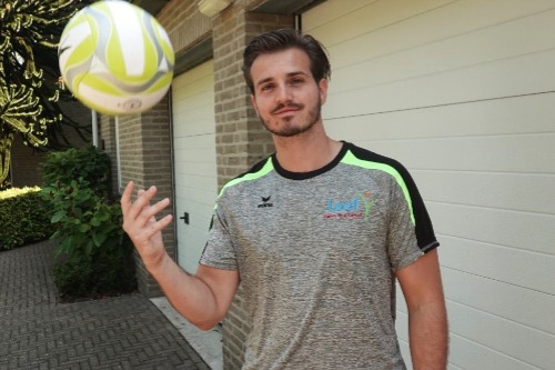 Buurtsportcoach en verenigingsondersteuner Tiago van der Borden da Silva.