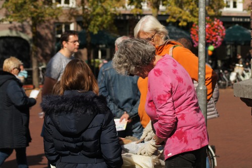 Kunstenaar Trees de Kruijf-Swart tijdens Cultuurparade 2018