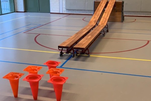 Bowlen tijdens de woensdagmiddag activiteit in gymzaal de Vlieger